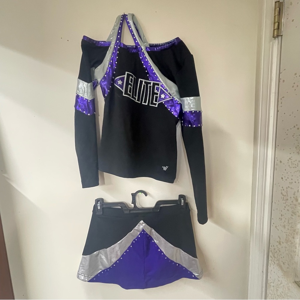 2 Piece Cheerleader Uniform Pre Owned